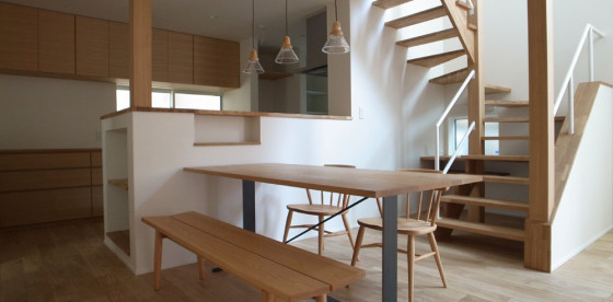 納品・施工事例のご紹介～京都市T様邸　家具・造作家具・カーテン一式～